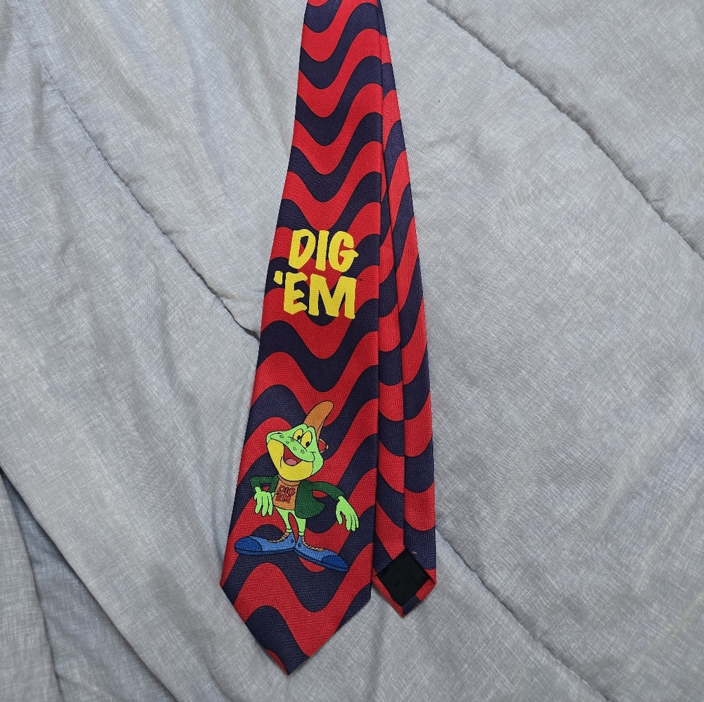 Red and Blue Dig 'Em Tie Kelloggs